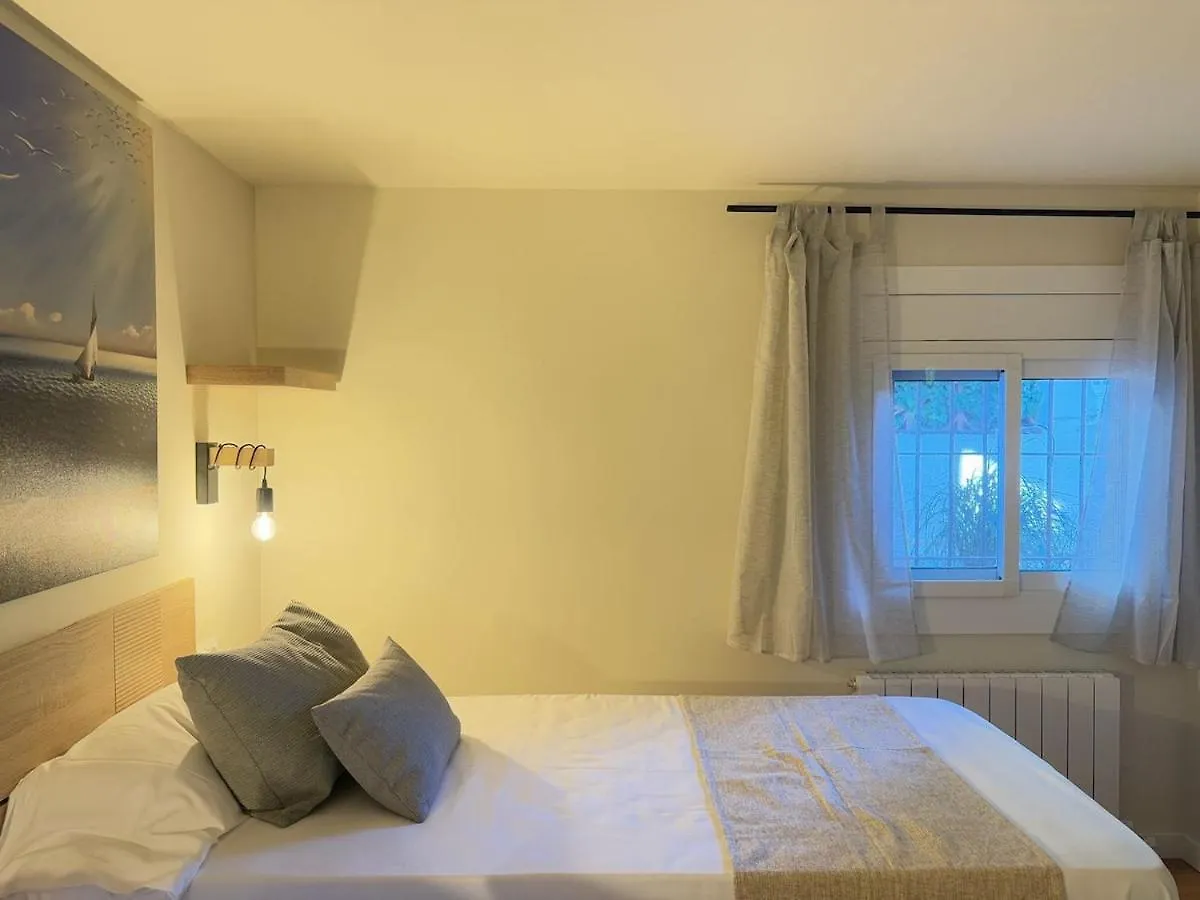 Villa Leonardo Castelldefels 0*,  Spain